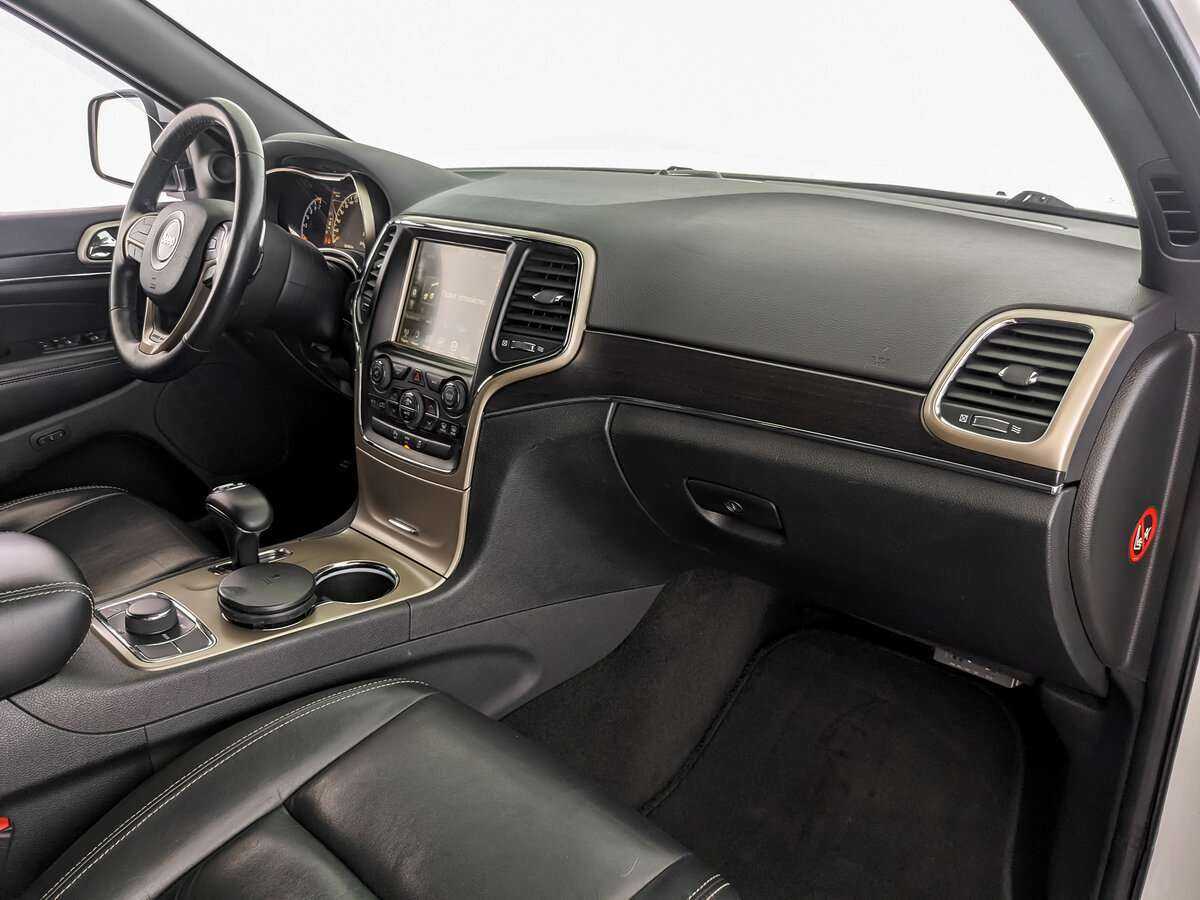 Купить Jeep Grand Cherokee с пробегом. Фото: #10