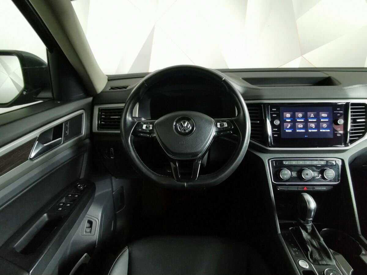 Купить Volkswagen Teramont с пробегом. Фото: #14