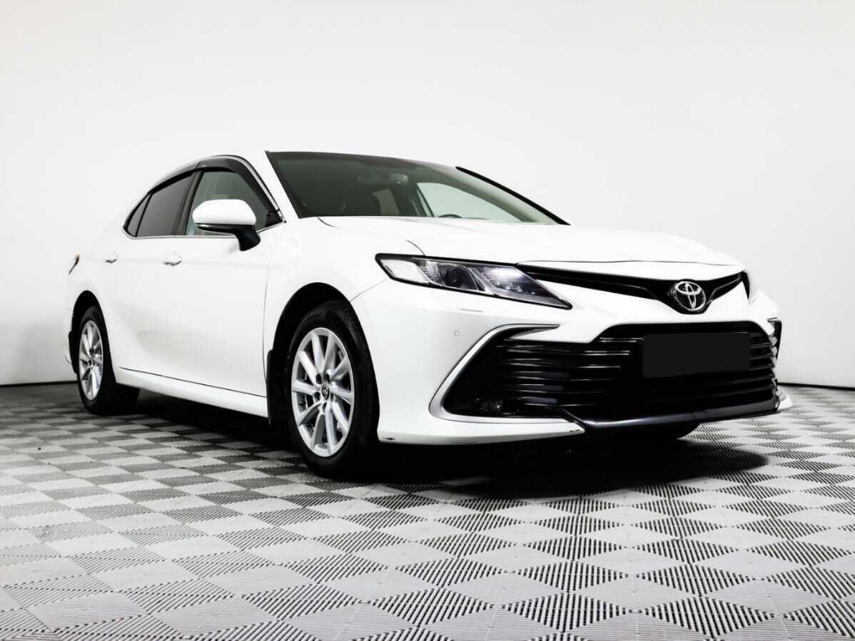 Купить Toyota Camry с пробегом. Фото: #2