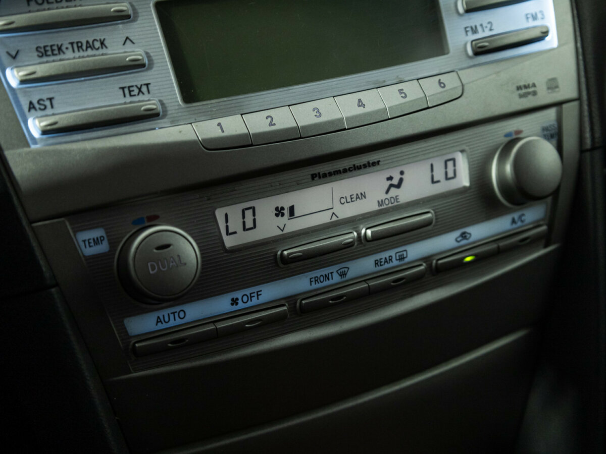Купить Toyota Camry с пробегом. Фото: #12