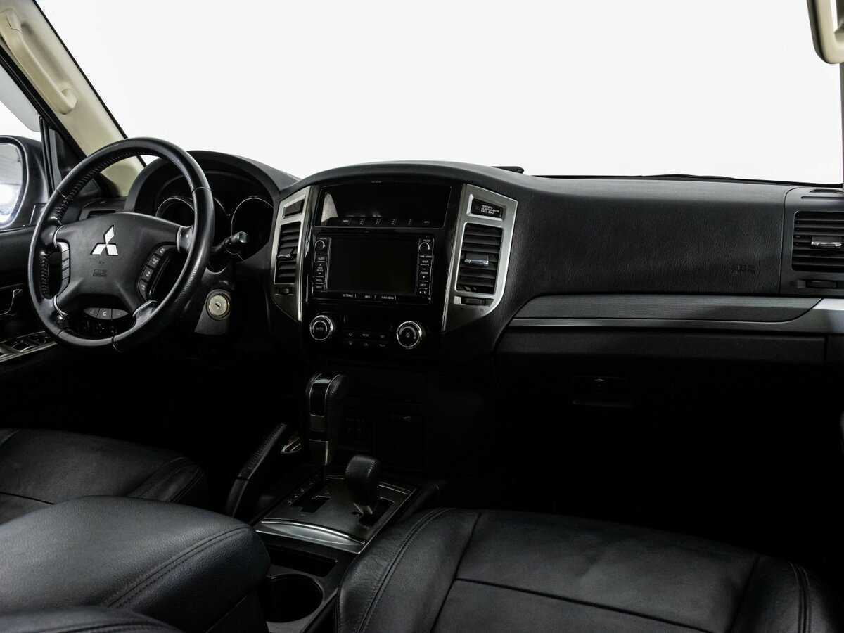 Купить Mitsubishi Pajero с пробегом. Фото: #6