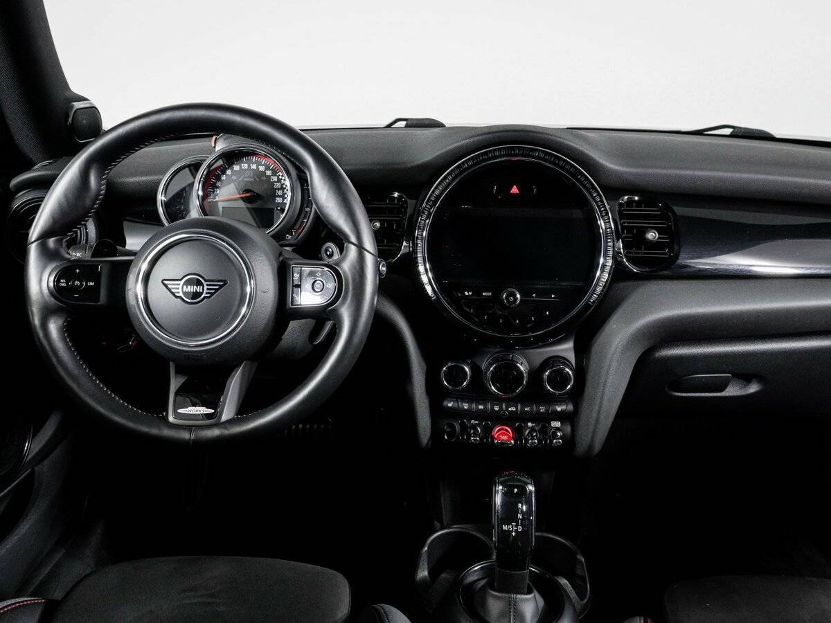 Купить Mini Hatch с пробегом. Фото: #11