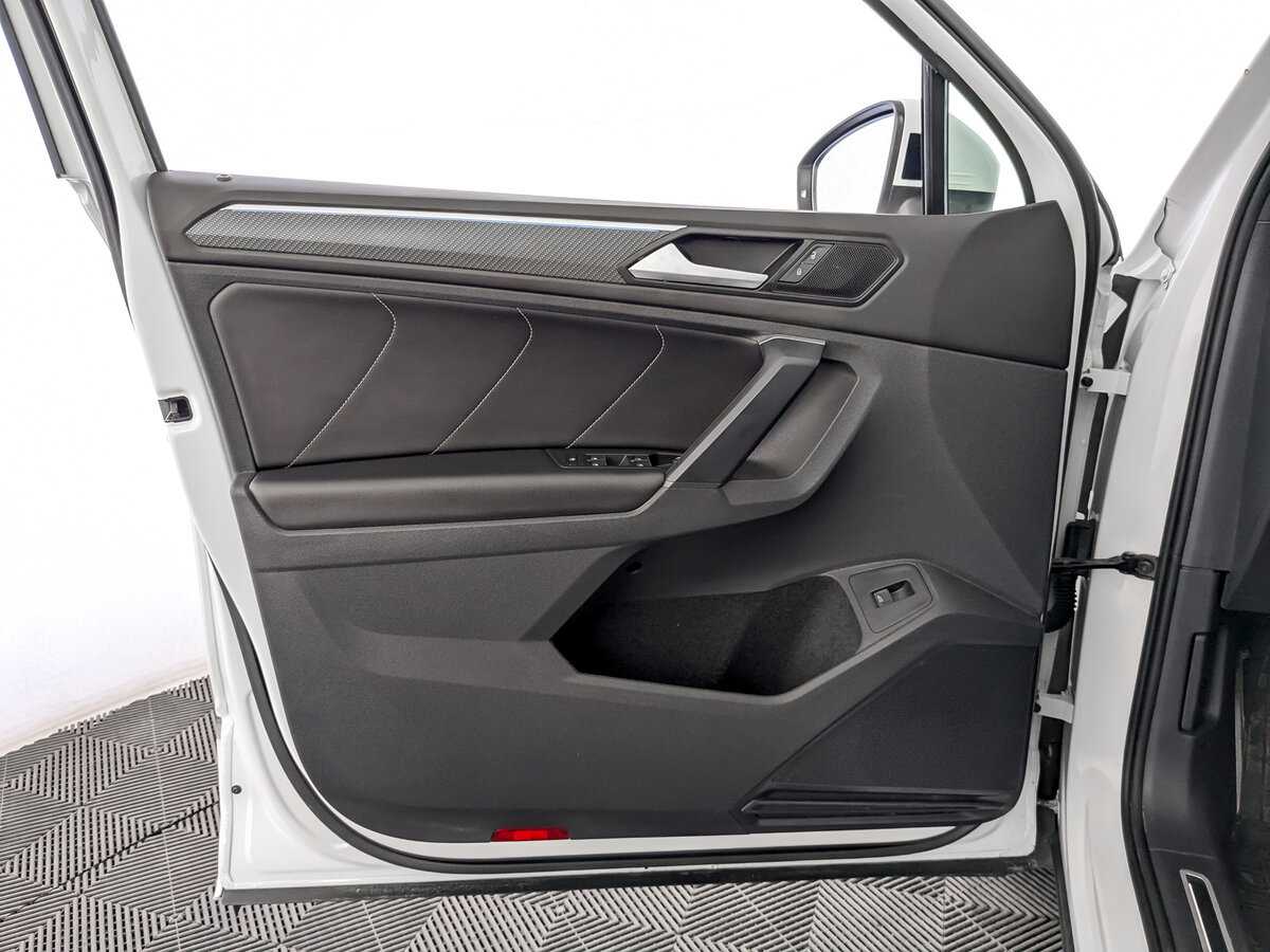 Купить Volkswagen Tiguan с пробегом. Фото: #16