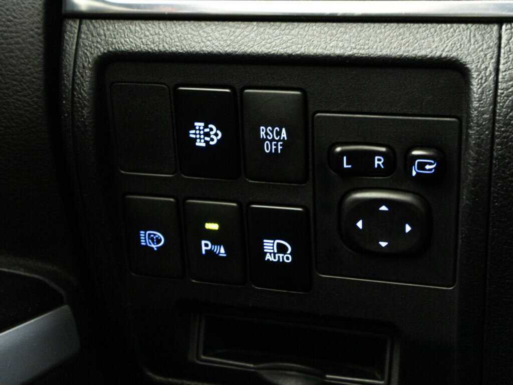 Купить Toyota Land Cruiser с пробегом. Фото: #19
