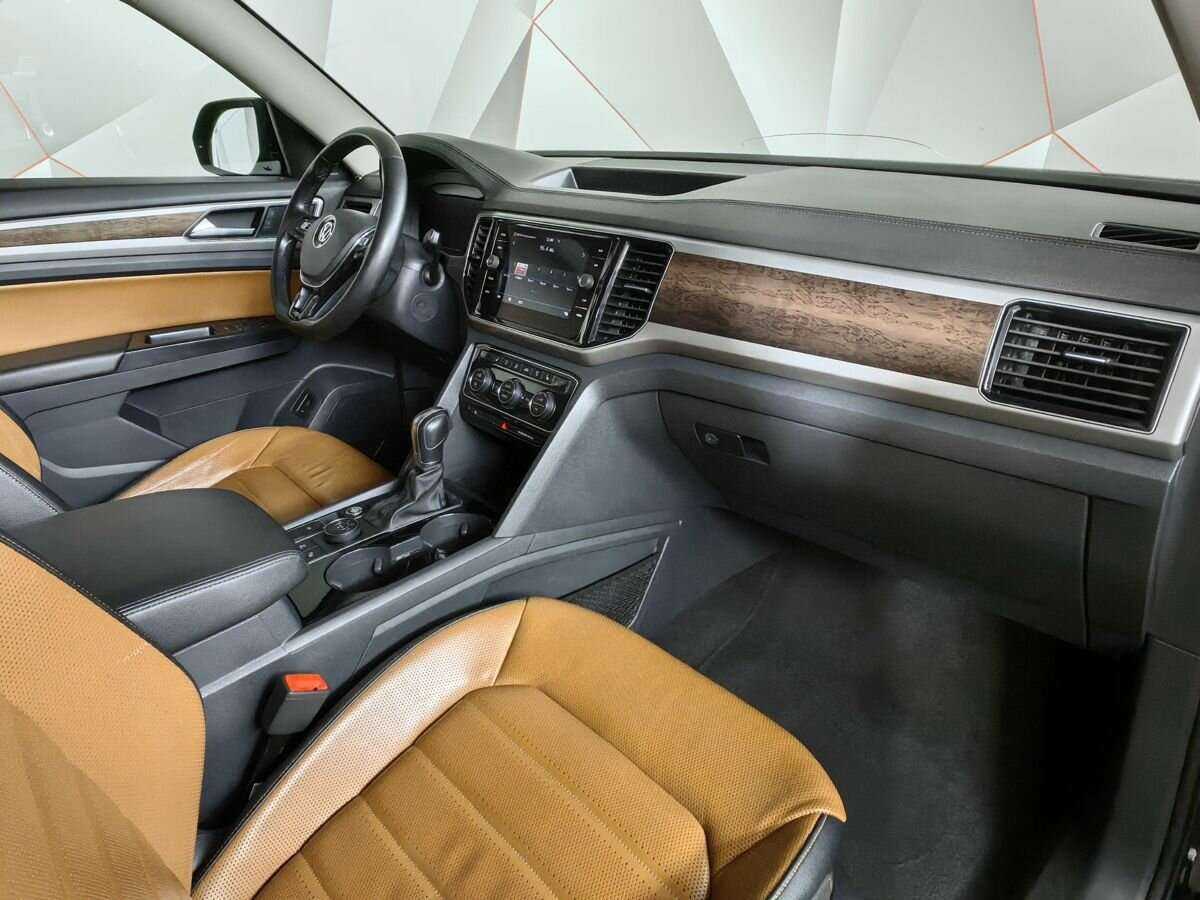 Купить Volkswagen Teramont с пробегом. Фото: #8