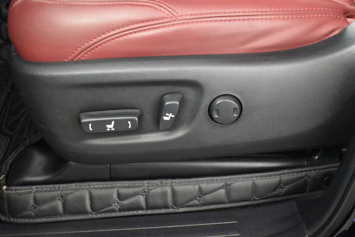 Купить Toyota Land Cruiser Prado с пробегом. Фото: #9