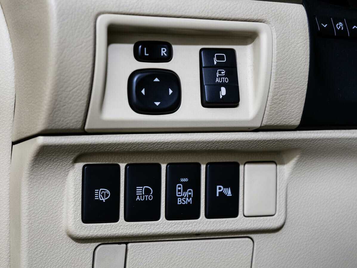 Купить Lexus ES с пробегом. Фото: #18