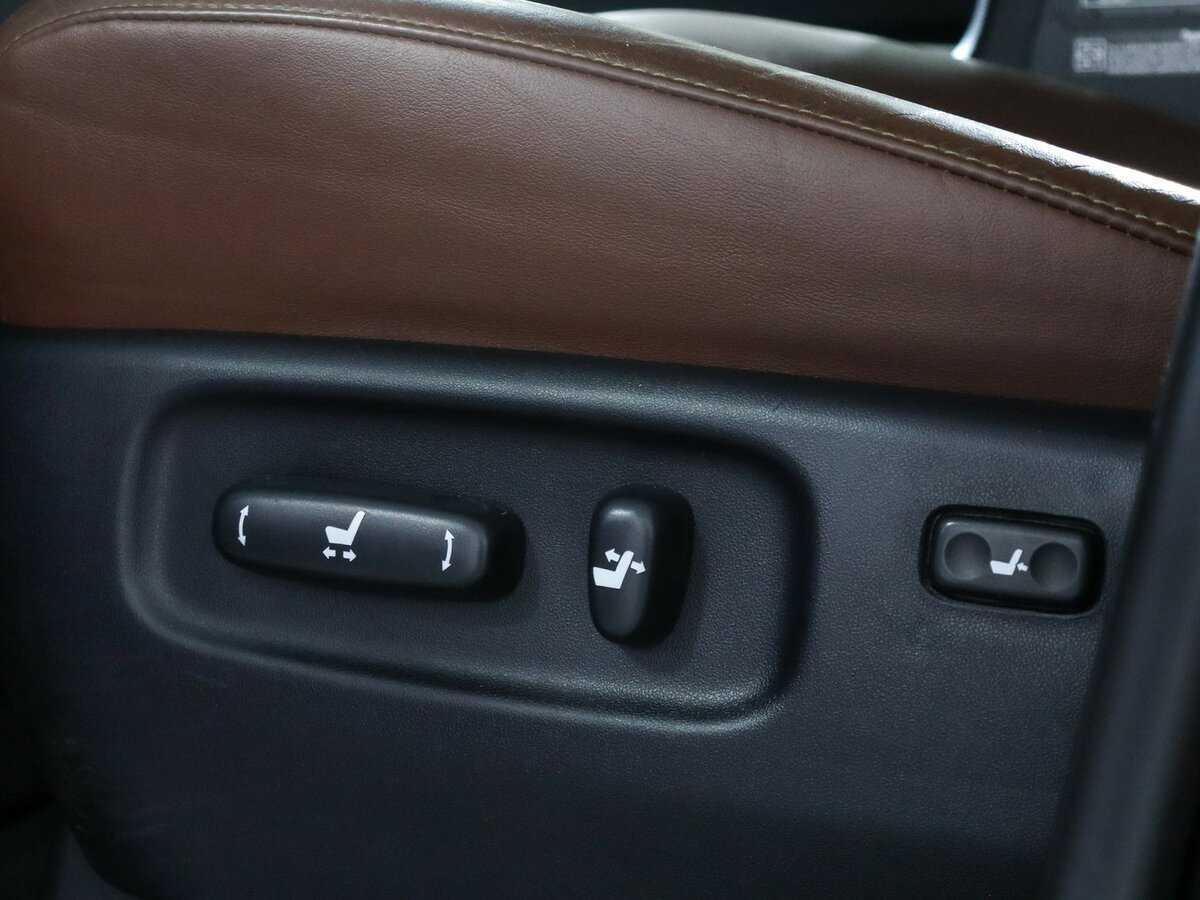 Купить Toyota Land Cruiser с пробегом. Фото: #17