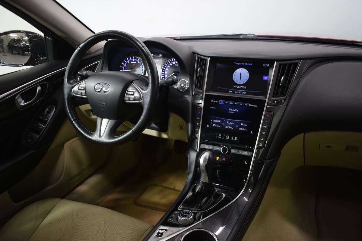 Купить Infiniti Q50 с пробегом. Фото: #11