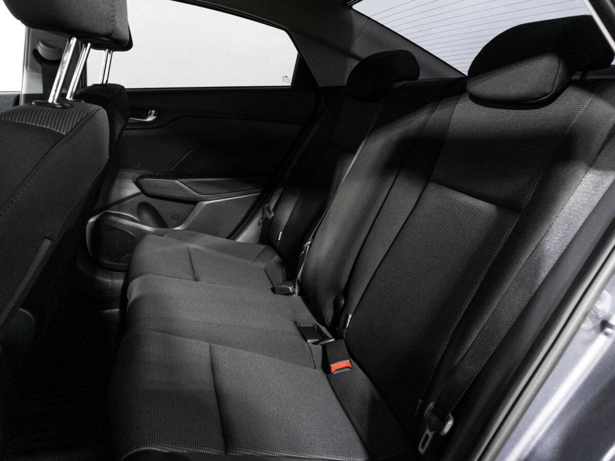 Купить Hyundai Solaris с пробегом. Фото: #9