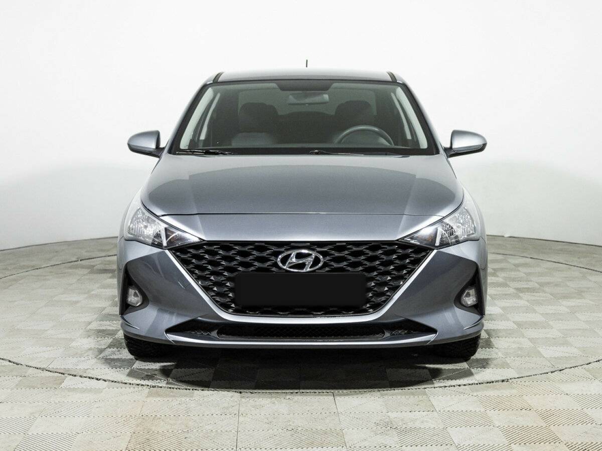 Купить Hyundai Solaris с пробегом. Фото: #1