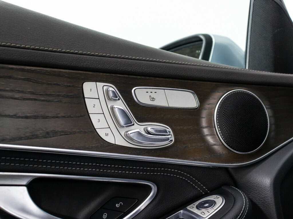 Купить Mercedes-Benz GLC с пробегом. Фото: #18