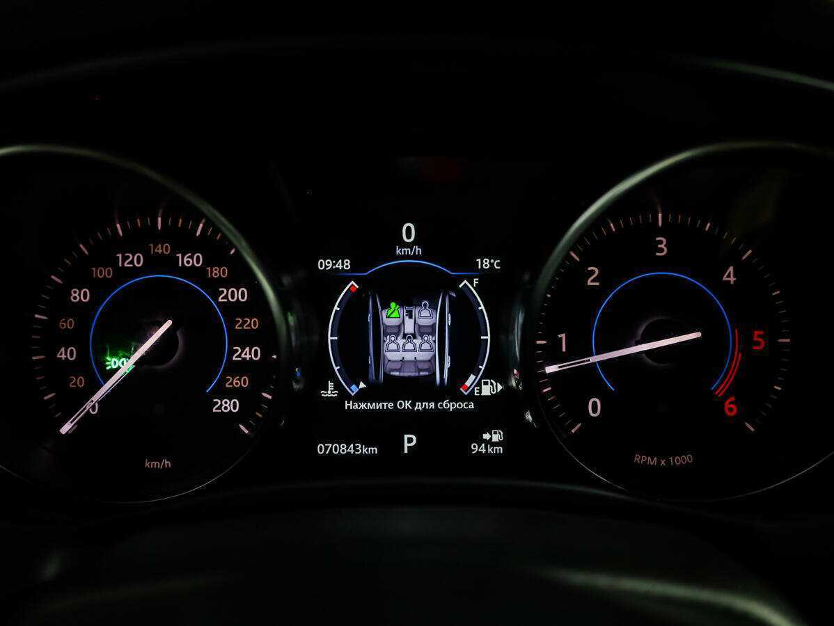 Купить Jaguar XE с пробегом. Фото: #18