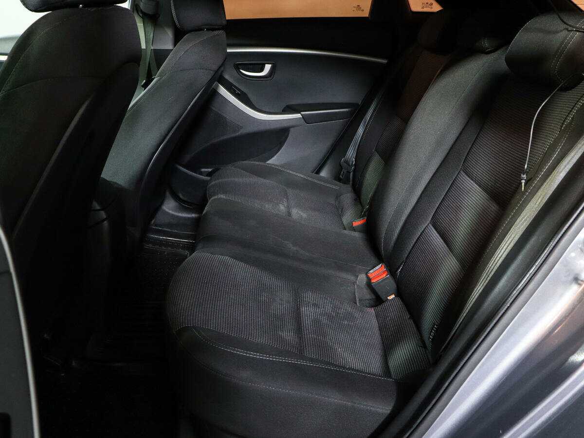 Купить Hyundai i30 с пробегом. Фото: #6