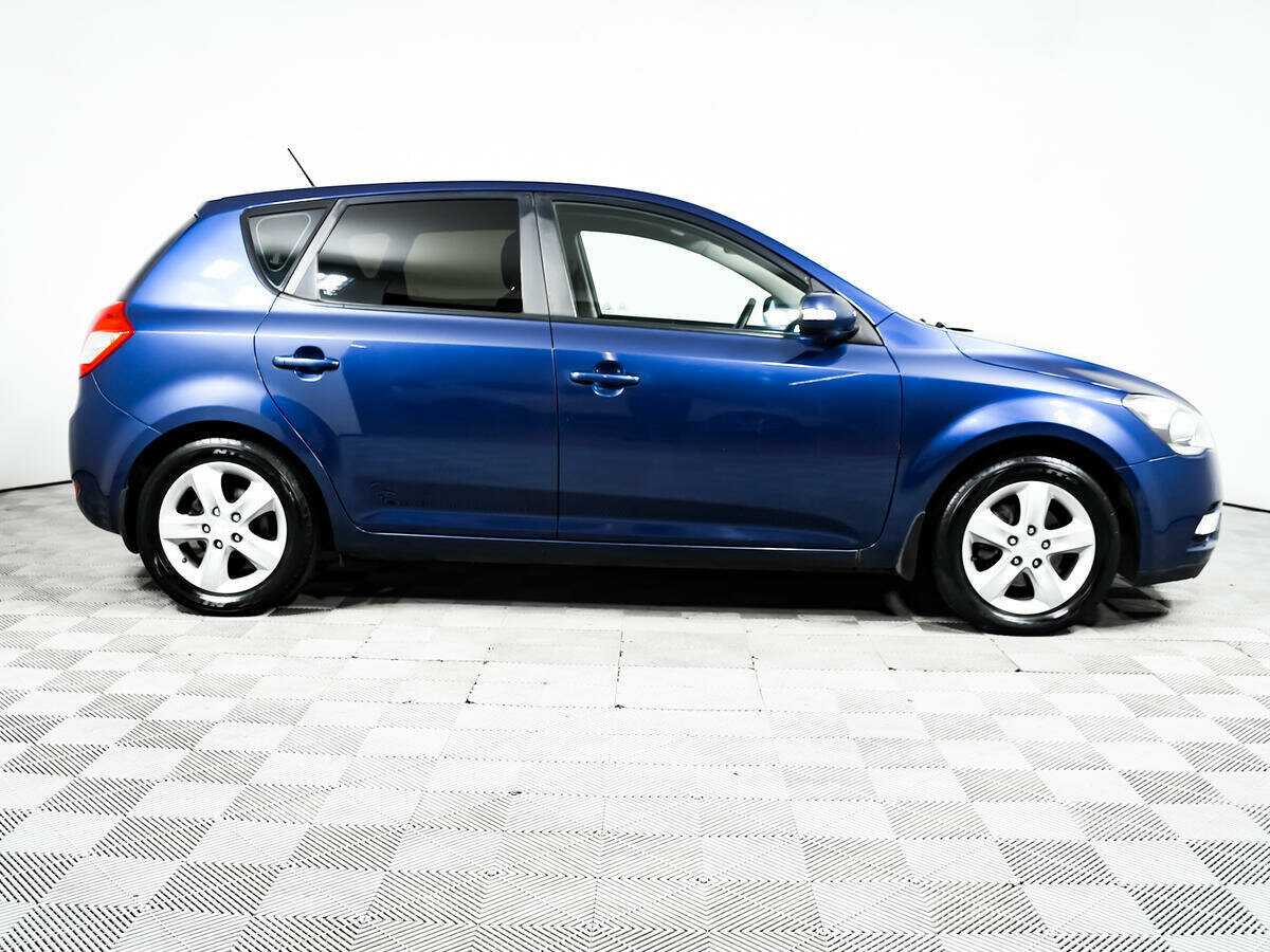 Купить Kia Ceed с пробегом. Фото: #3