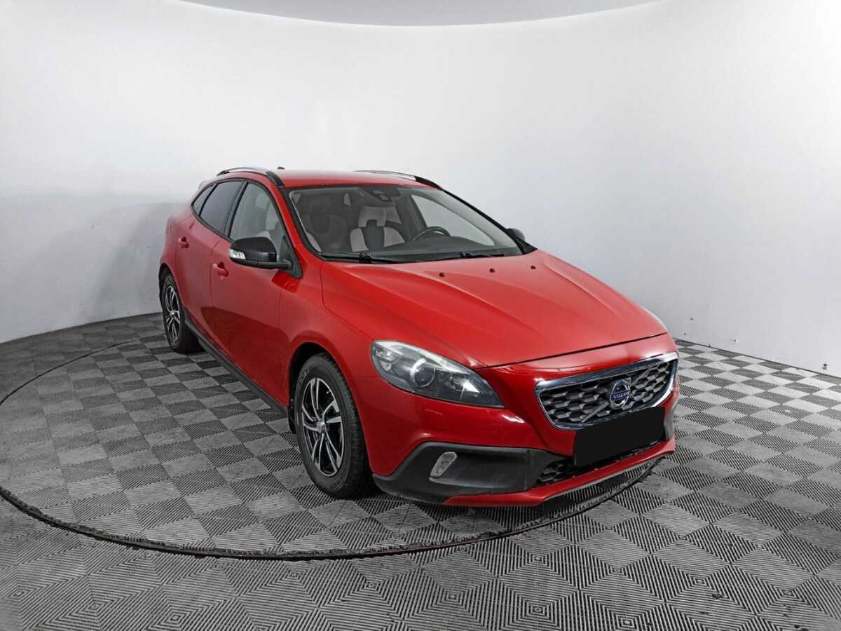 Купить Volvo V40 Cross Country с пробегом. Фото: #2
