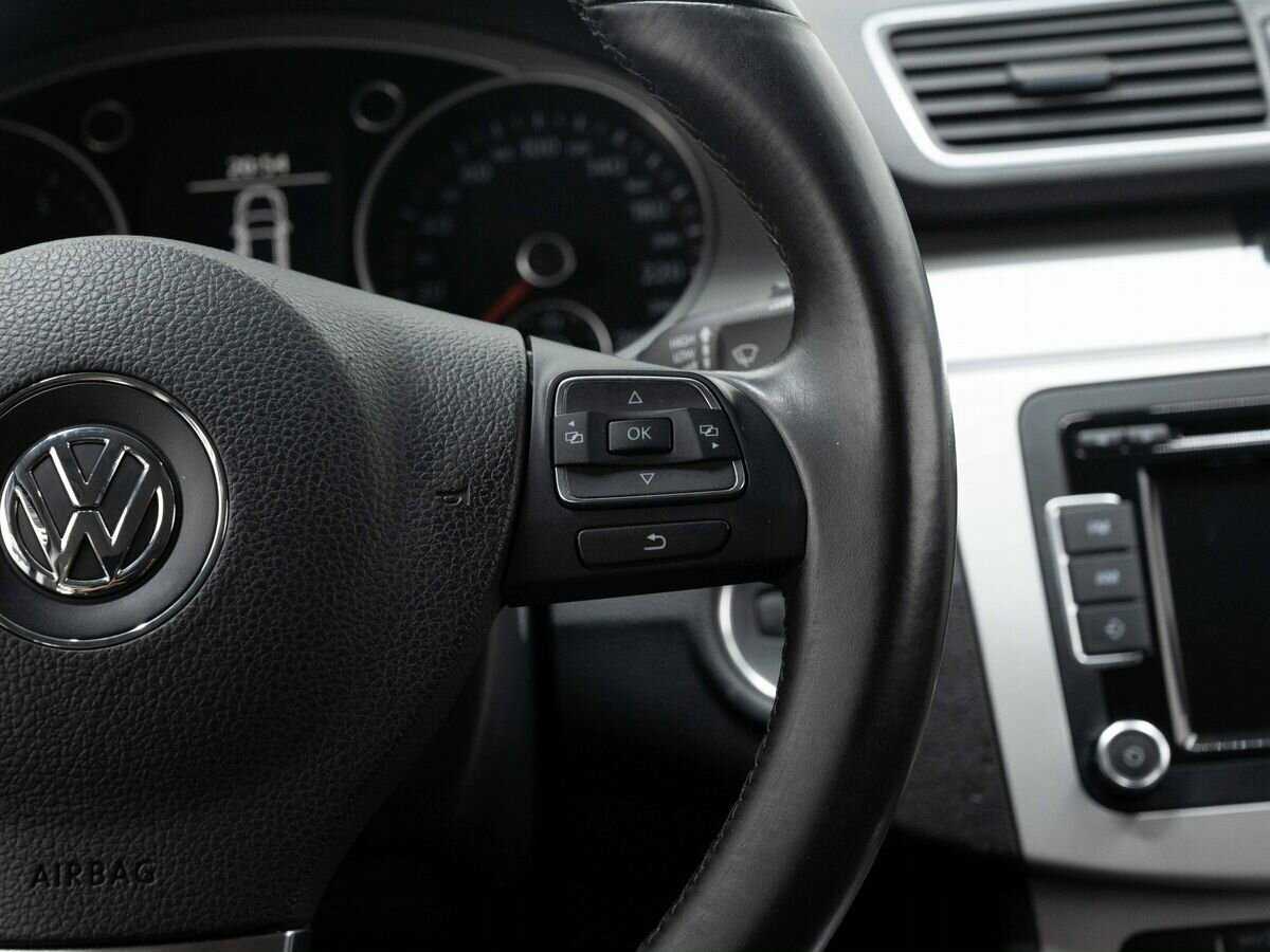 Купить Volkswagen Passat с пробегом. Фото: #17