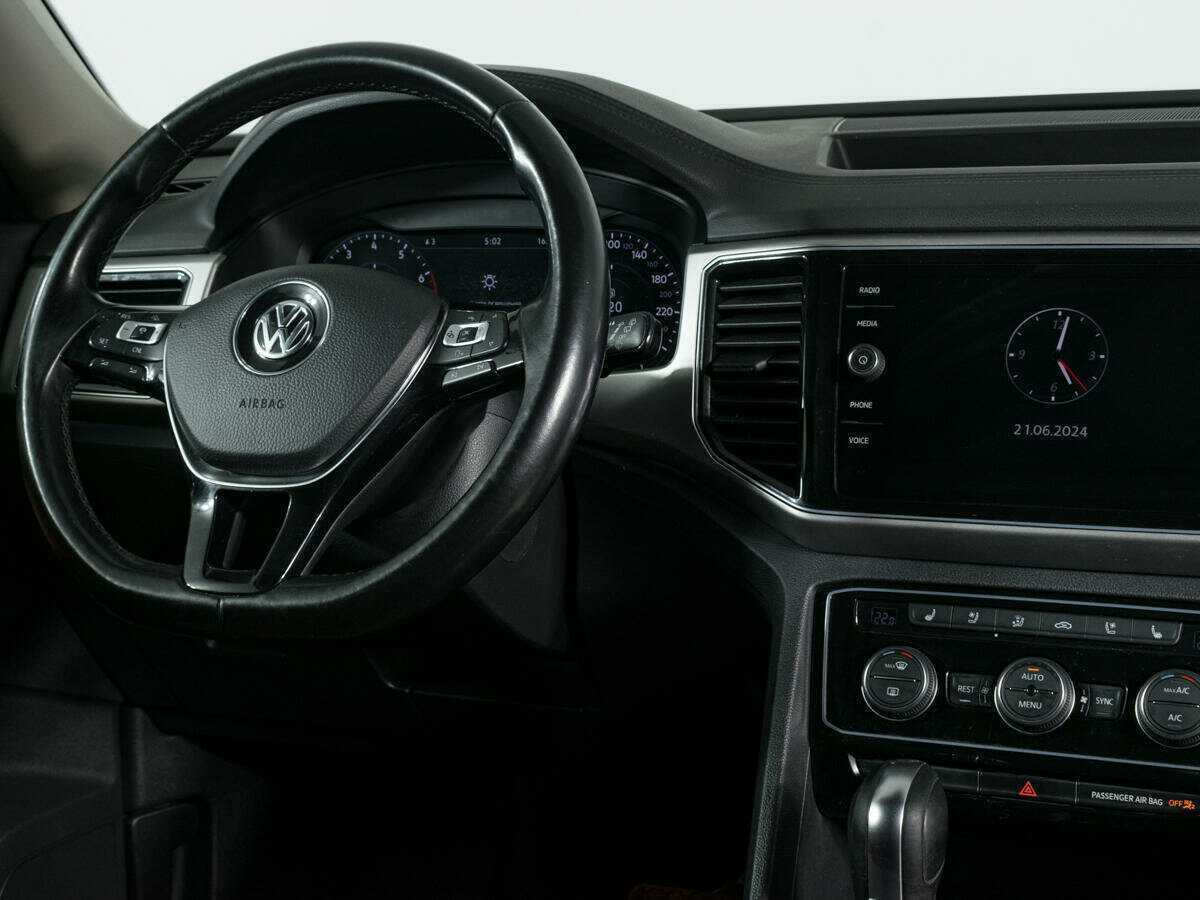 Купить Volkswagen Teramont с пробегом. Фото: #14