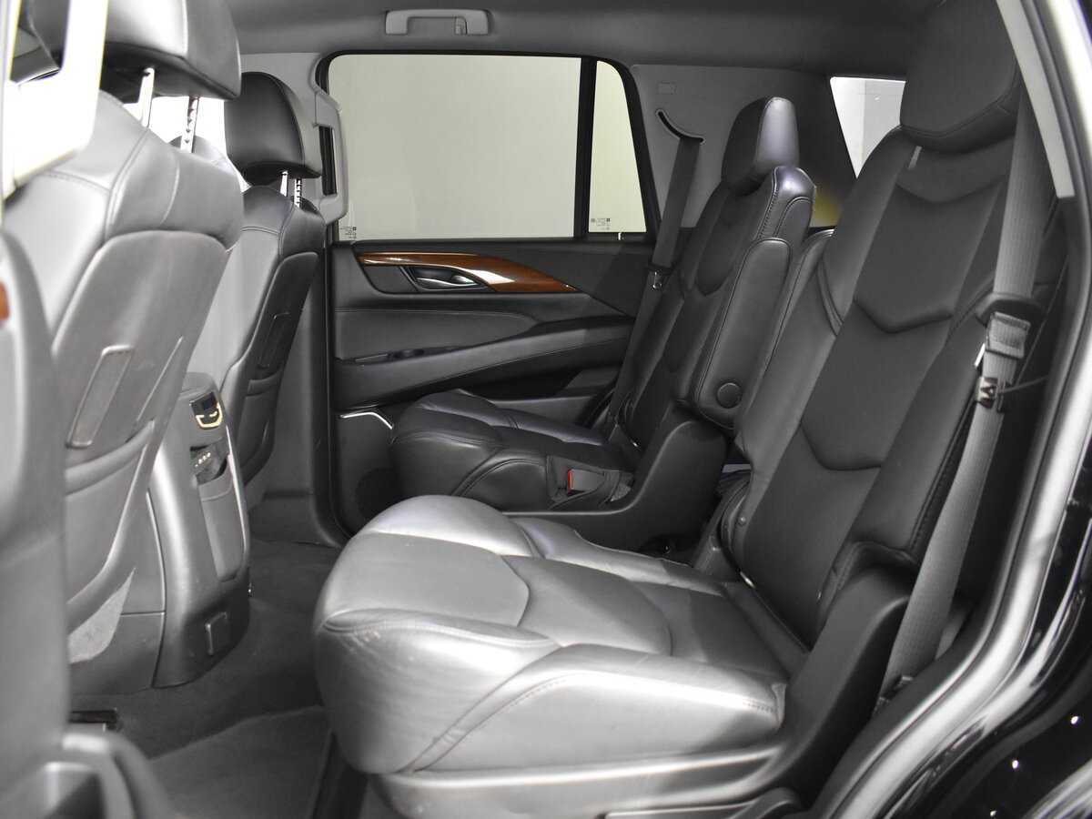 Купить Cadillac Escalade с пробегом. Фото: #8
