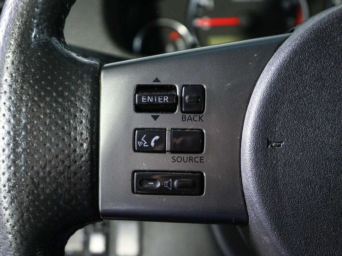 Купить Nissan Pathfinder с пробегом. Фото: #18