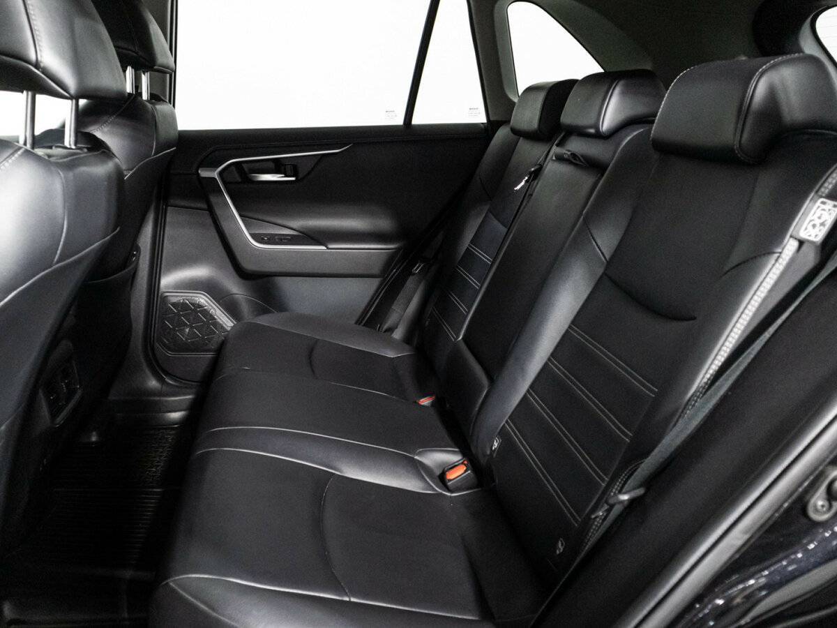 Купить Toyota RAV4 с пробегом. Фото: #9