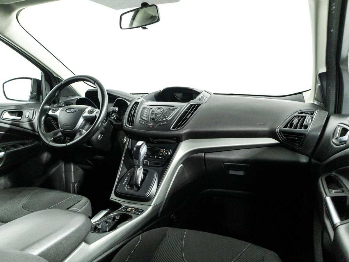 Купить Ford Kuga с пробегом. Фото: #8