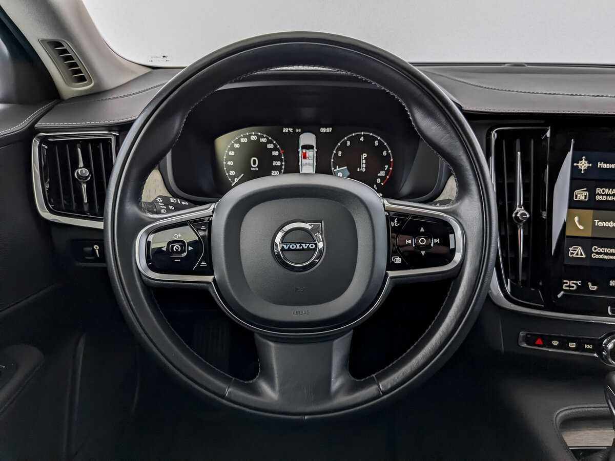 Купить Volvo S90 с пробегом. Фото: #22