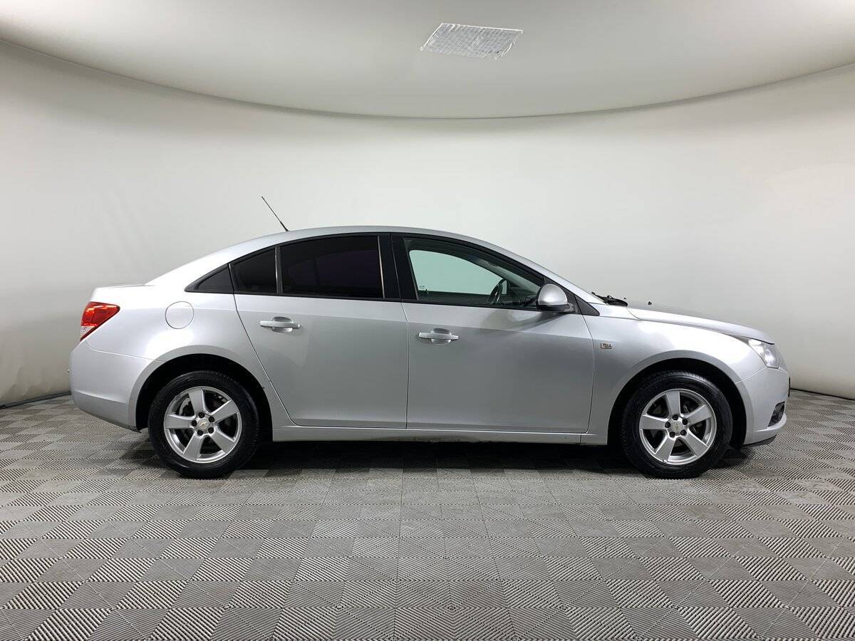Купить Chevrolet Cruze с пробегом. Фото: #3