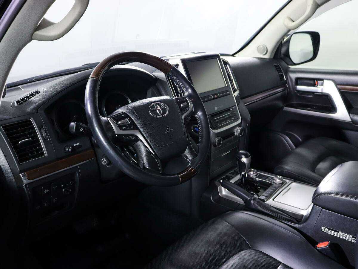 Купить Toyota Land Cruiser с пробегом. Фото: #10