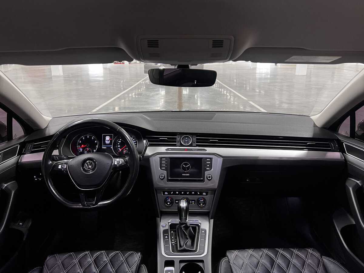 Купить Volkswagen Passat с пробегом. Фото: #13