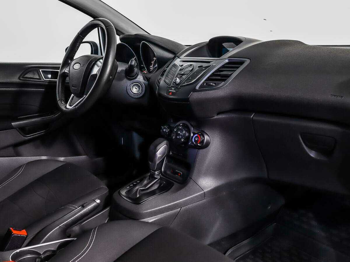 Купить Ford Fiesta с пробегом. Фото: #9