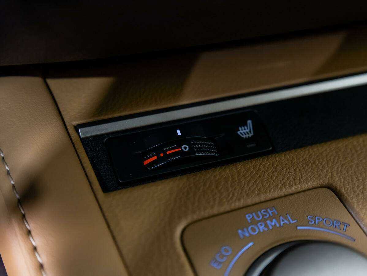Купить Lexus ES с пробегом. Фото: #13