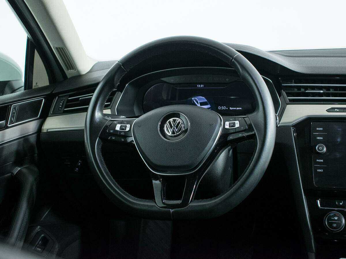 Купить Volkswagen Passat с пробегом. Фото: #12