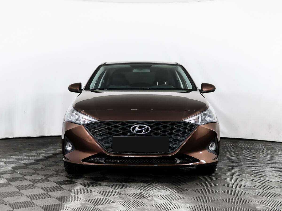 Купить Hyundai Solaris с пробегом. Фото: #1