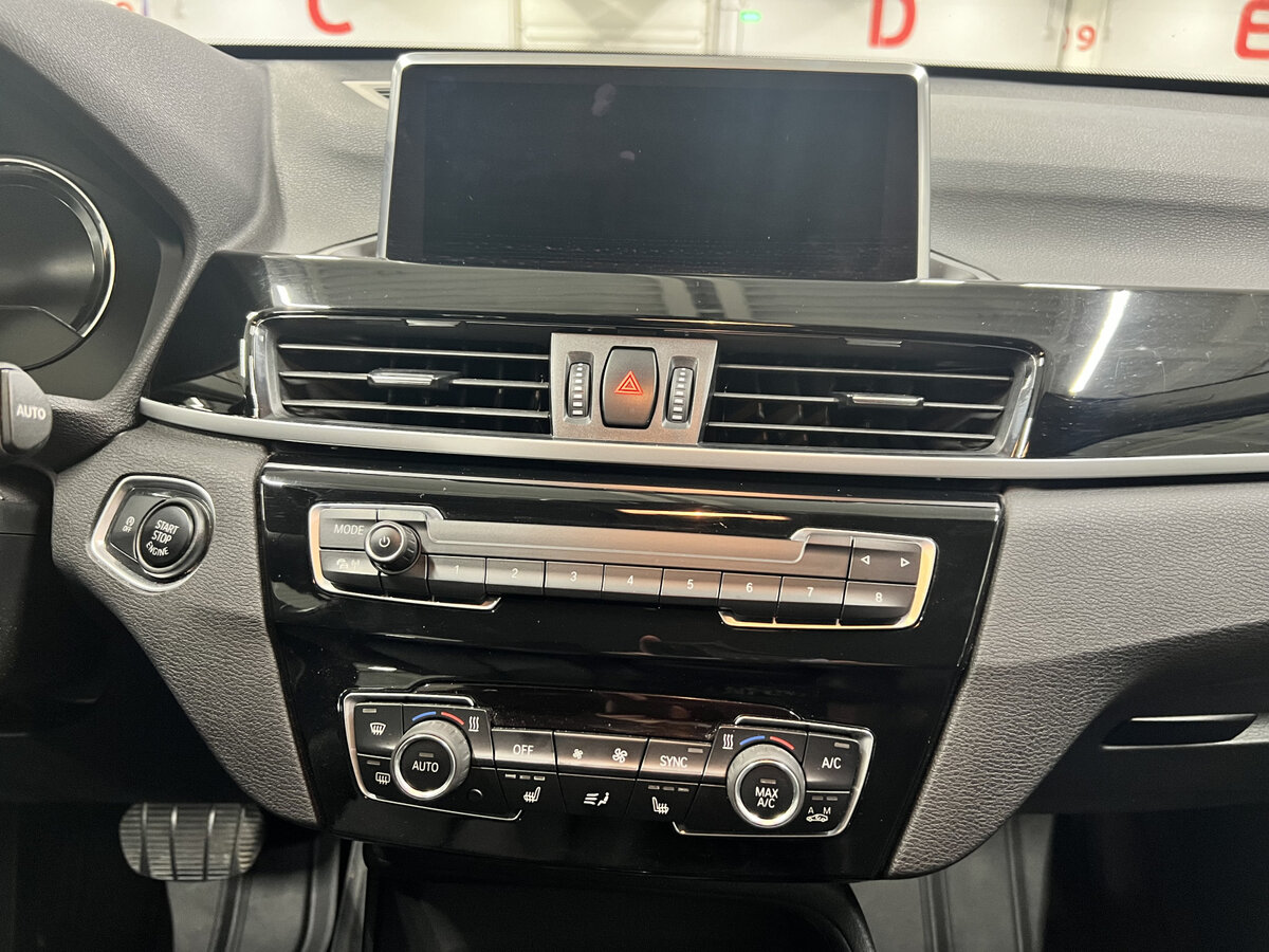 Купить BMW X1 с пробегом. Фото: #14