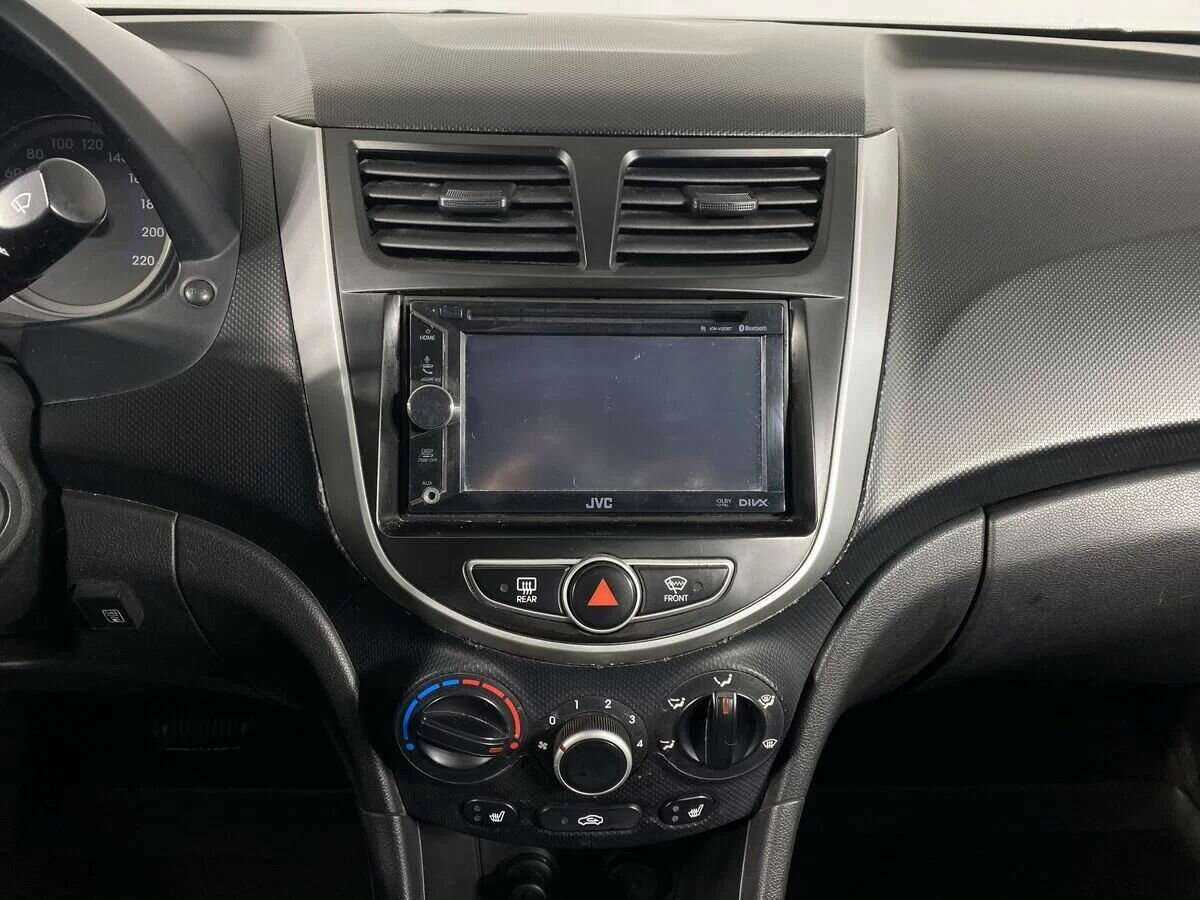 Купить Hyundai Solaris с пробегом. Фото: #12