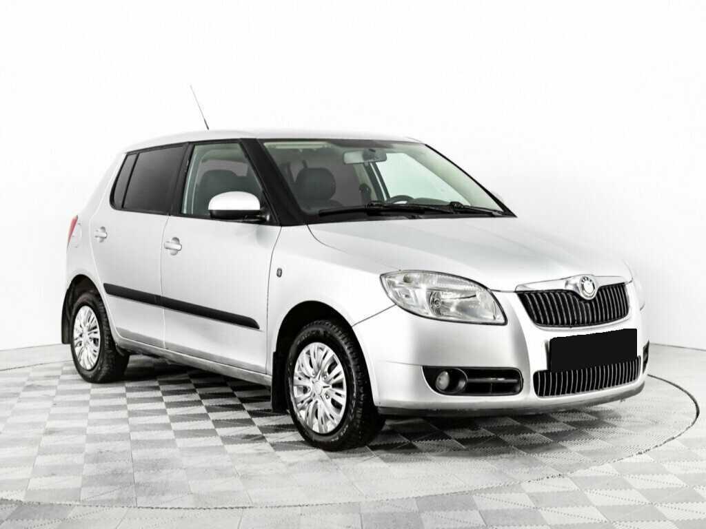 Купить Skoda Fabia с пробегом. Фото: #2