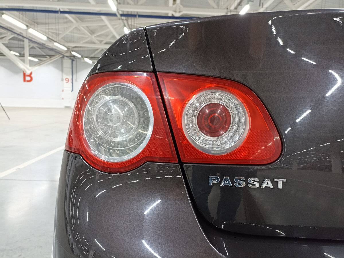Купить Volkswagen Passat с пробегом. Фото: #8
