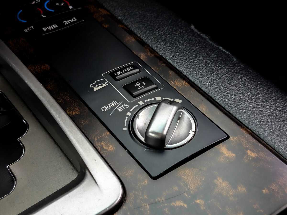 Купить Toyota Land Cruiser с пробегом. Фото: #25
