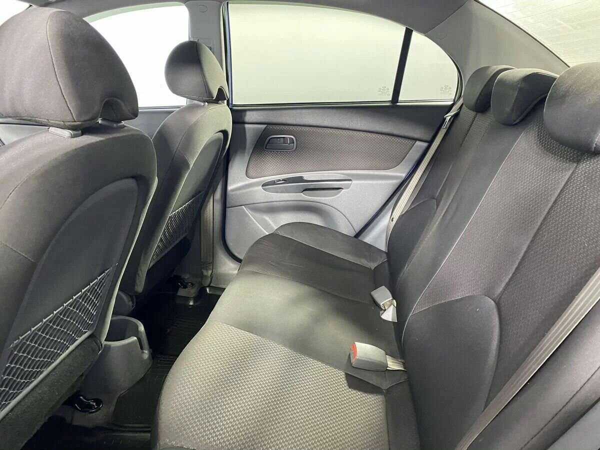 Купить Kia Rio с пробегом. Фото: #8