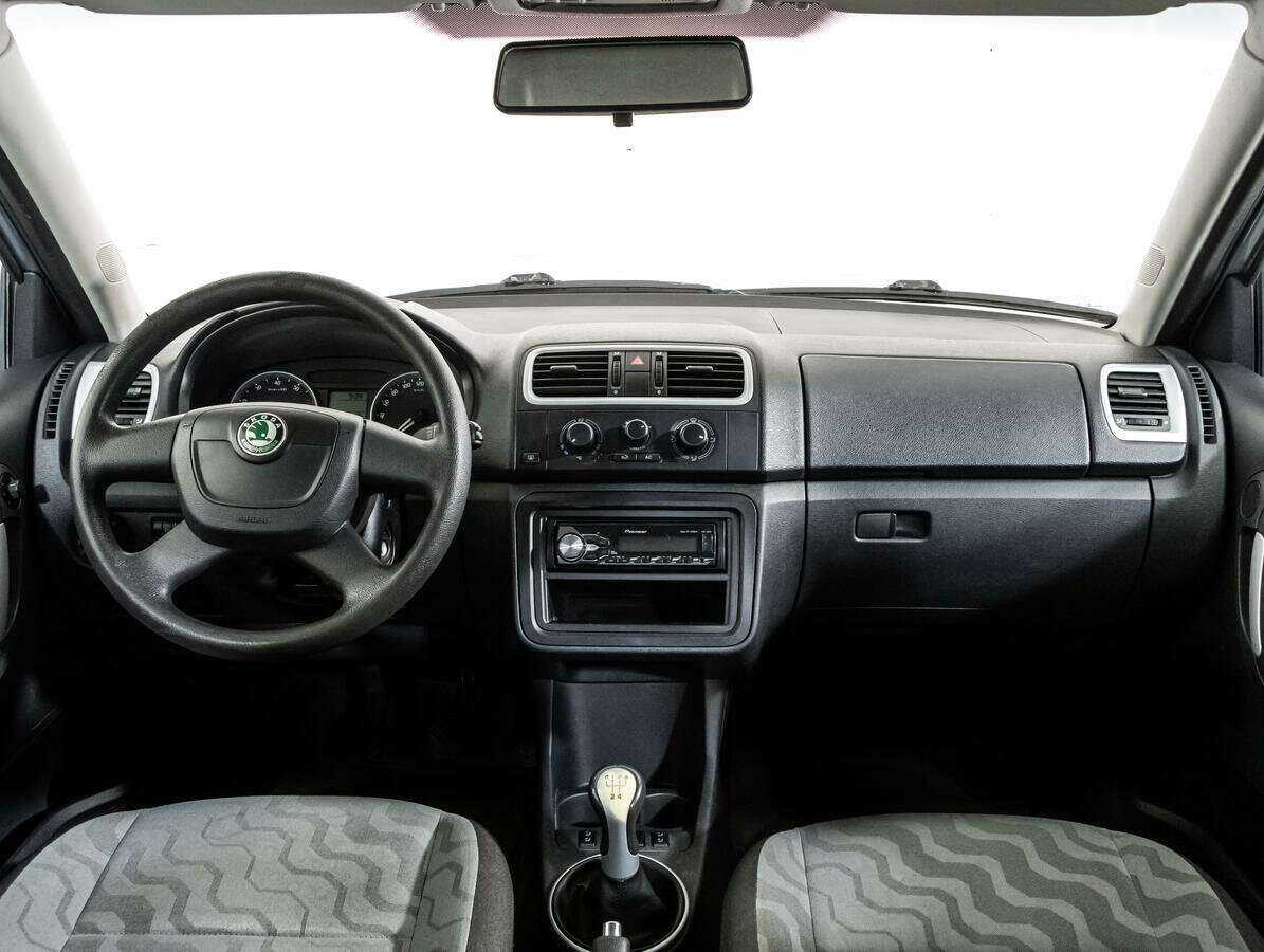 Купить Skoda Fabia с пробегом. Фото: #9