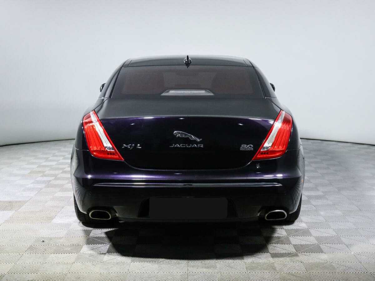 Купить Jaguar XJ с пробегом. Фото: #4
