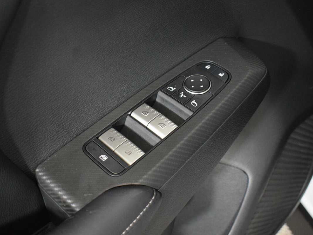 Купить Mitsubishi Outlander с пробегом. Фото: #10