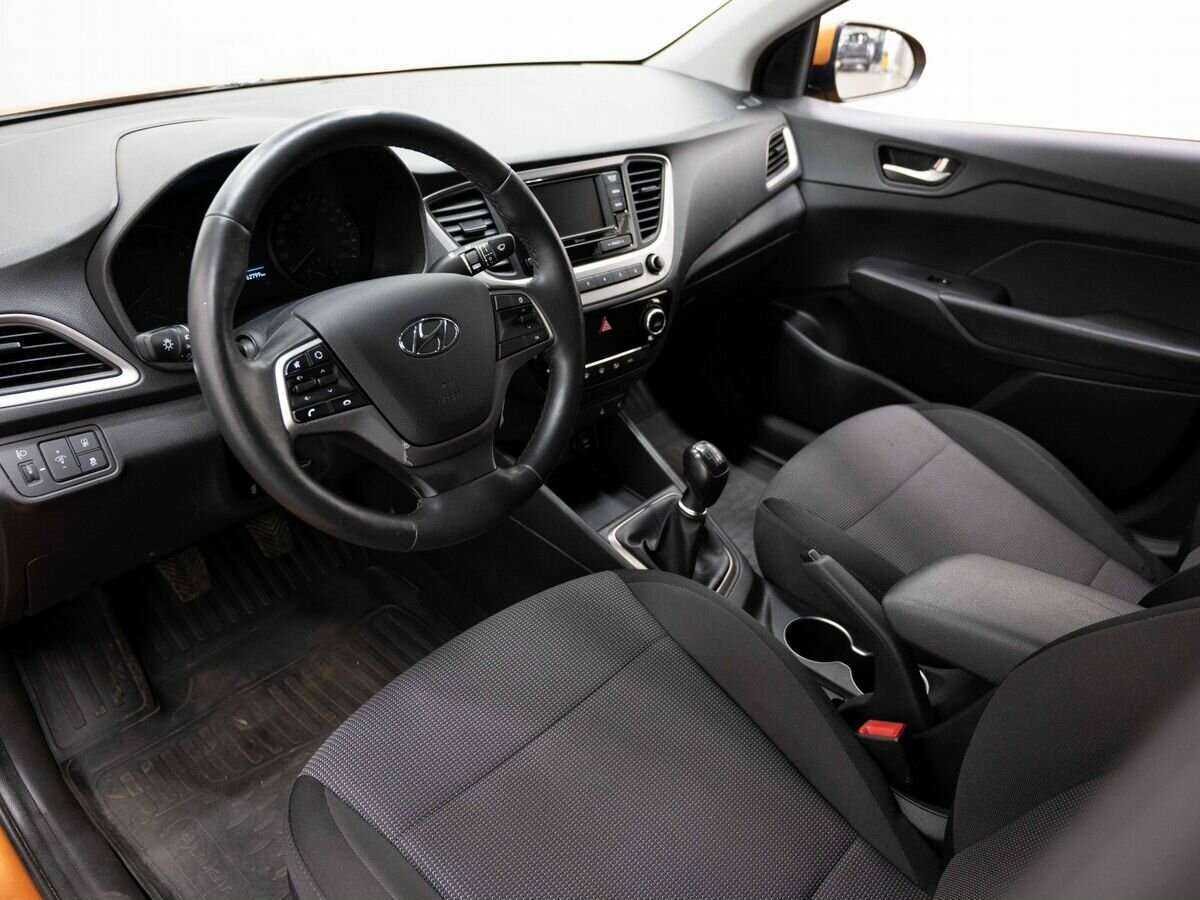 Купить Hyundai Solaris с пробегом. Фото: #6