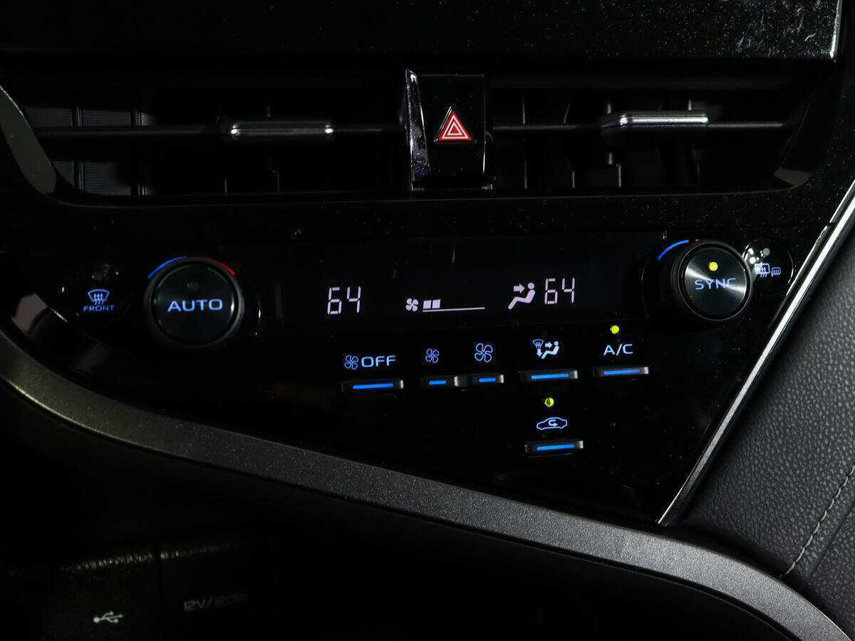Купить Toyota Camry с пробегом. Фото: #19