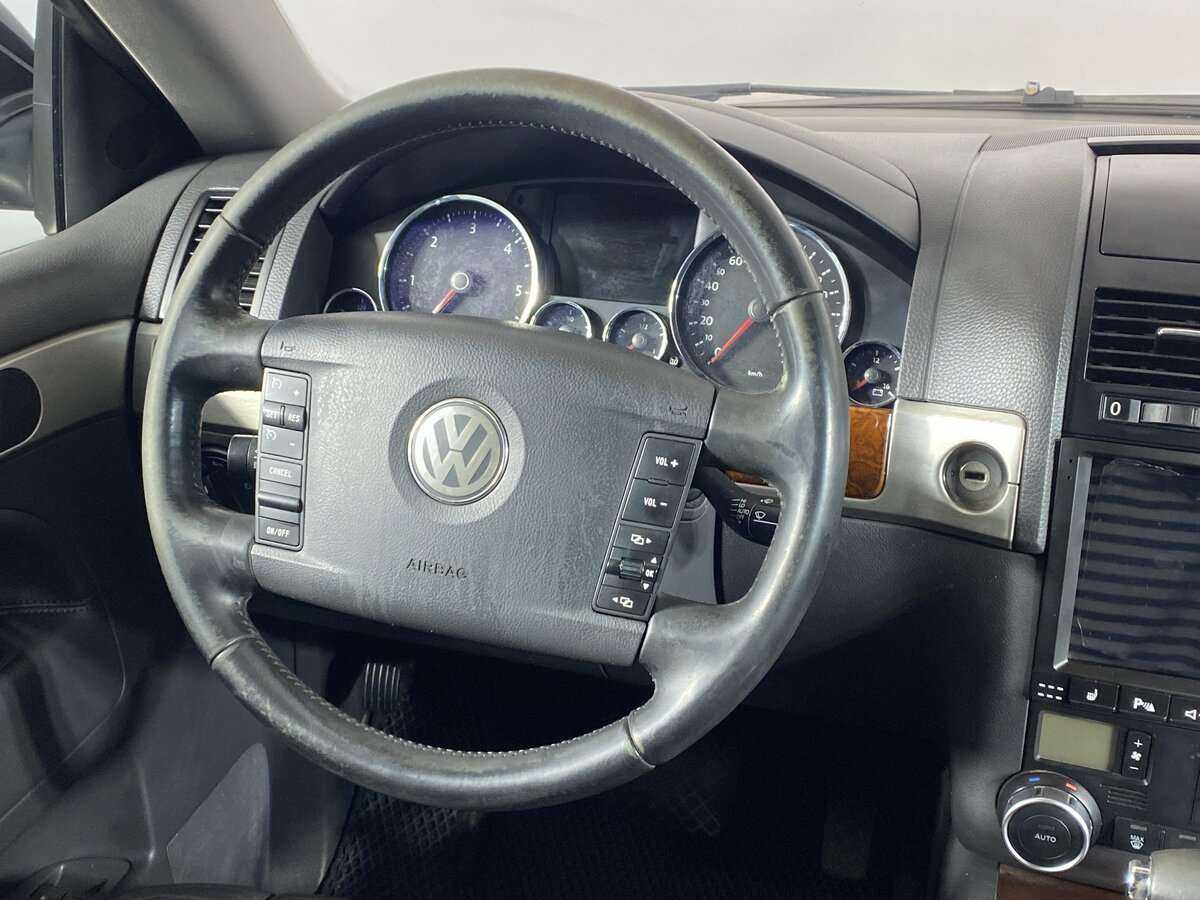 Купить Volkswagen Touareg с пробегом. Фото: #9