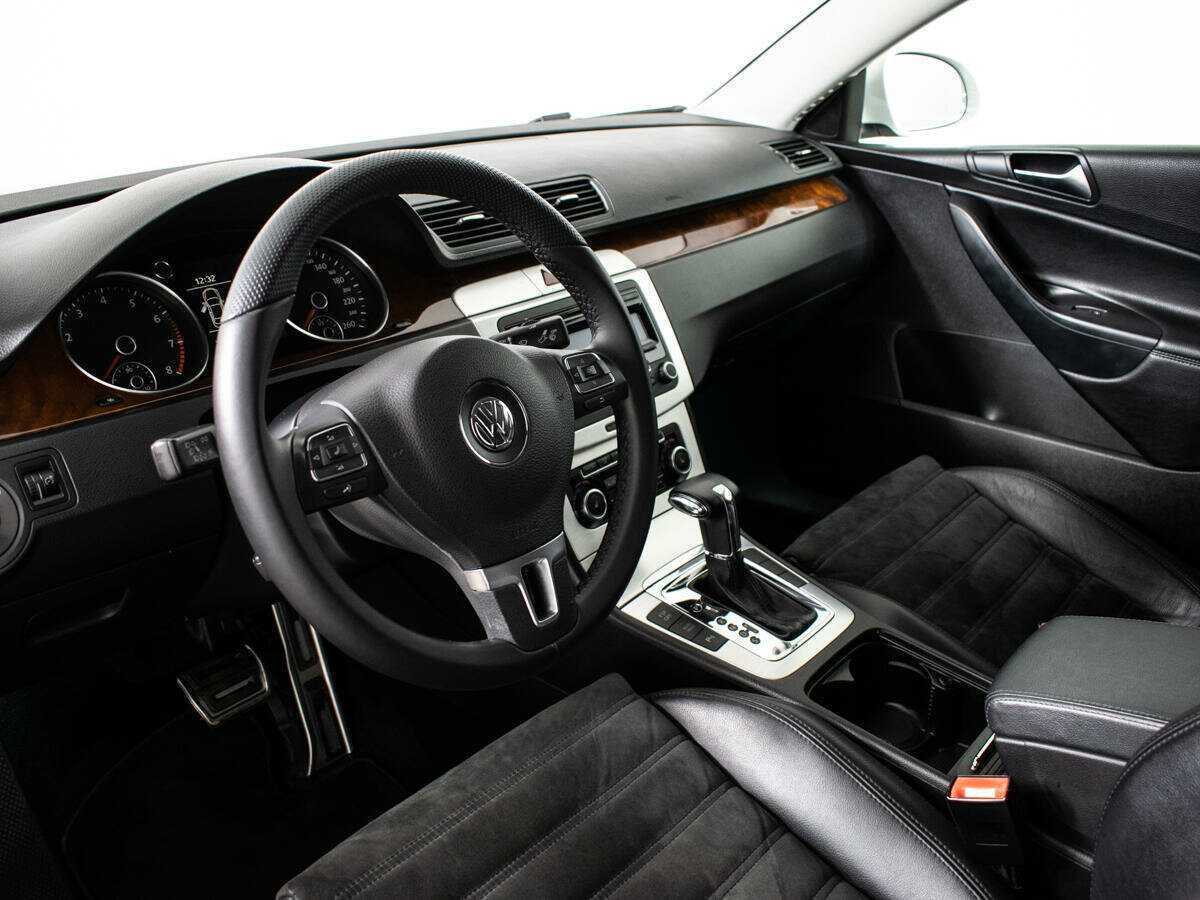 Купить Volkswagen Passat с пробегом. Фото: #12