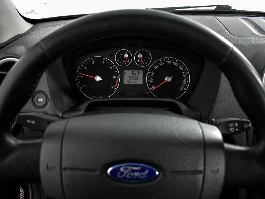 Купить Ford Fusion с пробегом. Фото: #18
