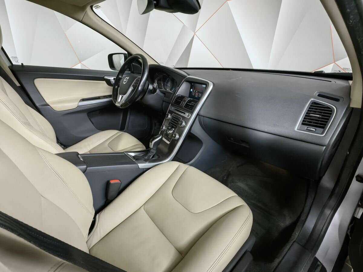 Купить Volvo XC60 с пробегом. Фото: #8