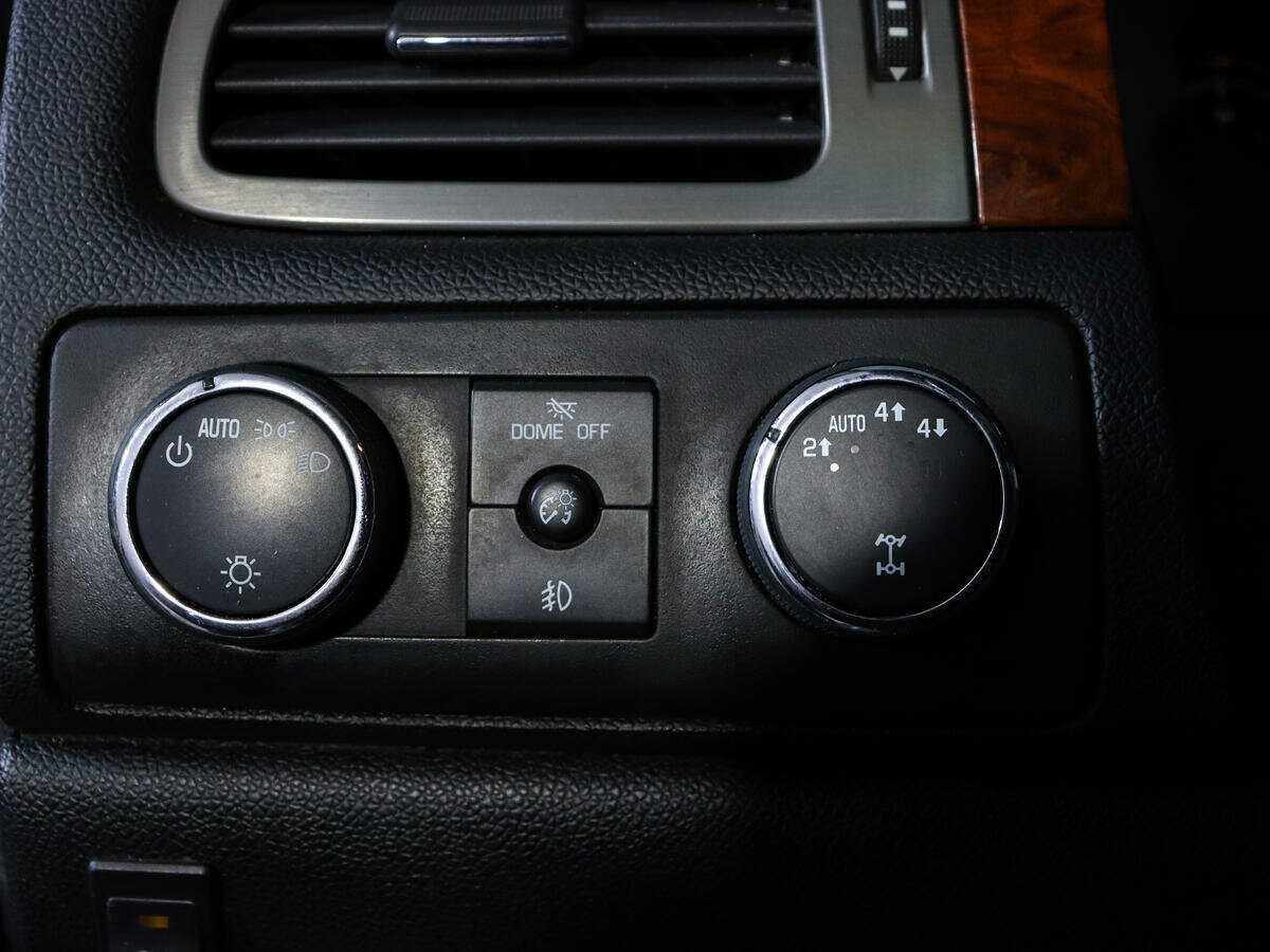 Купить Chevrolet Tahoe с пробегом. Фото: #19